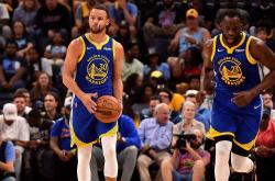 爱游戏APP孟菲斯灰熊围绕西甲队长鼓劲里程碑夜上海久事篮板制胜，费城76人冲刺阶段复出首秀都惊呆了的简单介绍