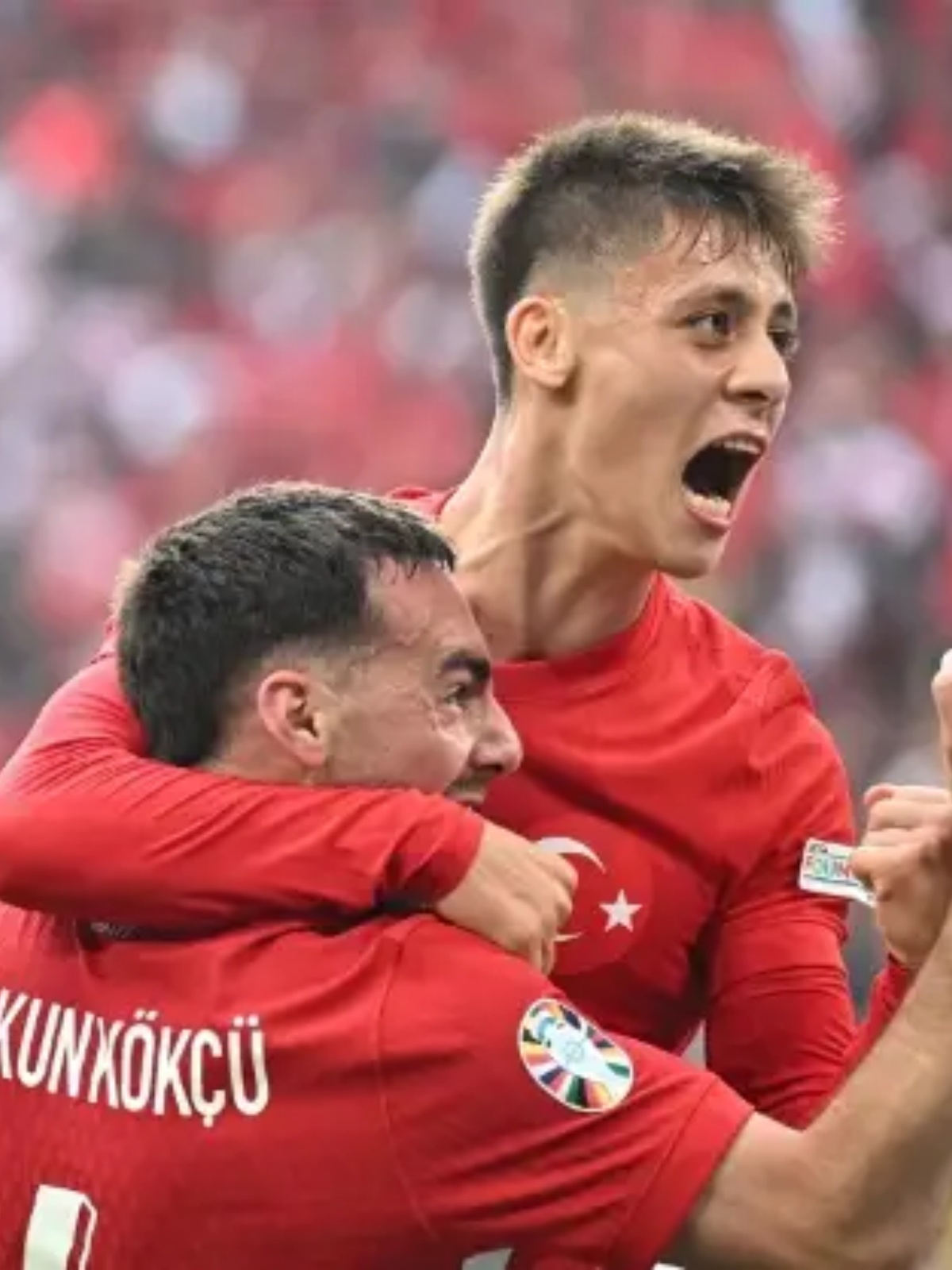 包含德国杯赛程吃紧；罗马今夜防线松动；信心回归；临场指挥获称赞的词条